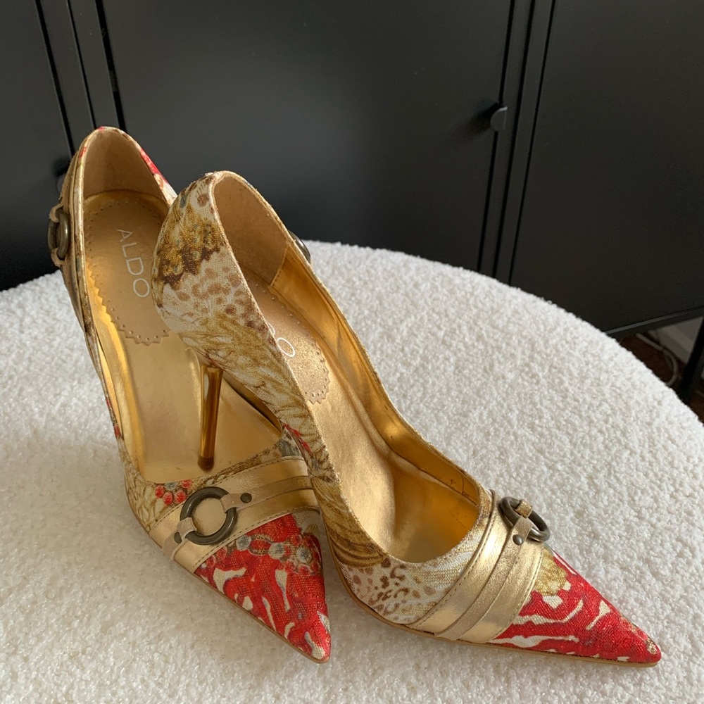 Aldo✨Stunning Y2K Pointy Toes Pumps with Metal Element Metallic Fabric